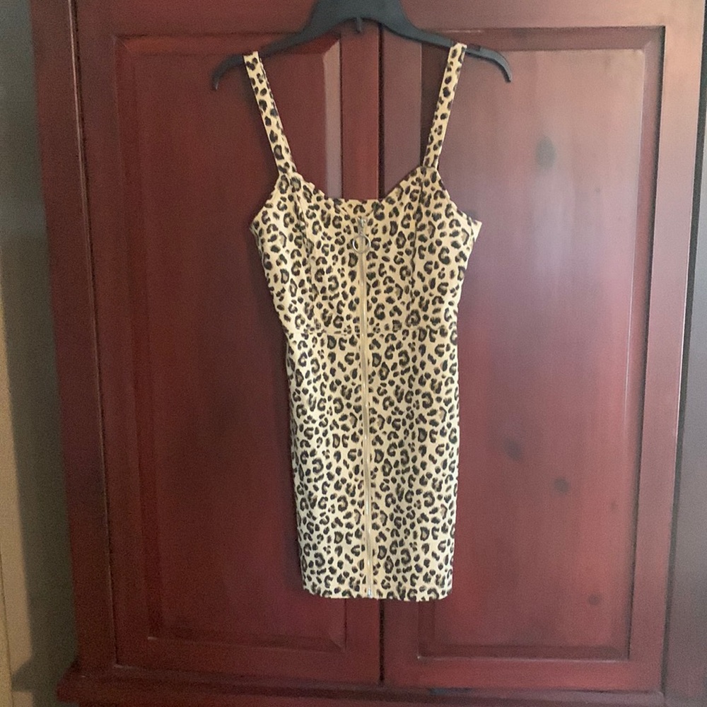 Leopard jumper
